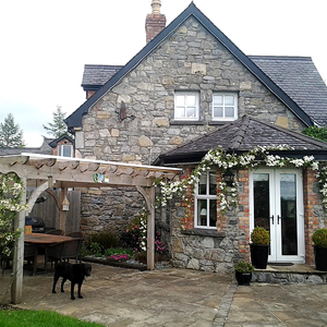 Outdoor terrace in Drumhierney Lodge B&B in Leitrim