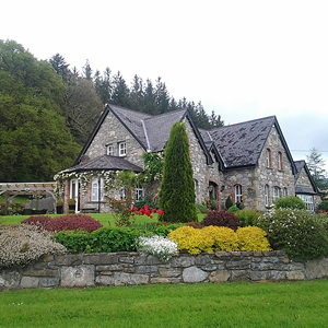 Drumhierney Lodge B&B garden view
